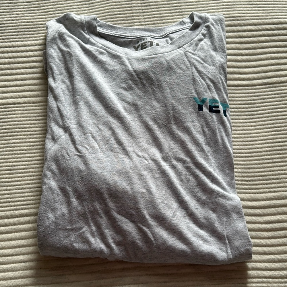Men’s Yeti Tshirt. 2XL.